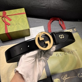 Gucci  Ширина 4,0 см  Каждый сезон логотип бренда обновляется,