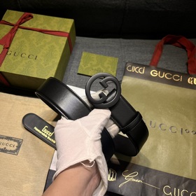 Gucci, ширина 4,0 см. Новая коллекция одежды «Gucci Love Parade» 