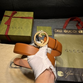 Gucci, ширина 4,0 см. Новая коллекция одежды «Gucci Love Parade» 