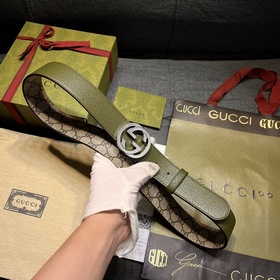 Каждый сезон Gucci представляет новую коллекцию GG Marmont, вдохн
