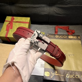 Gucci, ширина 4,0 см, новая модель. Пряжка в форме буквы G являет