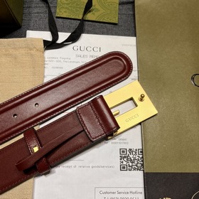 Gucci, ширина 4,0 см, новая модель. Пряжка в форме буквы G являет