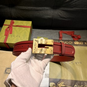 Gucci, ширина 4,0 см, новая модель. Пряжка в форме буквы G являет