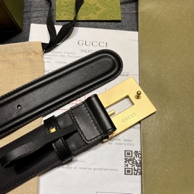Gucci, ширина 4,0 см, новая модель. Пряжка в форме буквы G являет