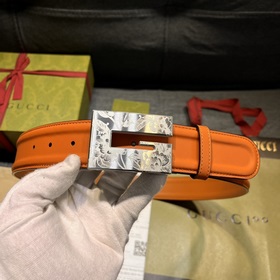 Gucci, ширина 4,0 см, новая модель. Пряжка в форме буквы G являет