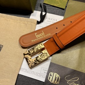 Gucci, ширина 4,0 см, новая модель. Пряжка в форме буквы G являет