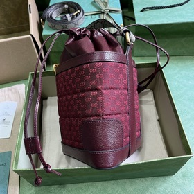 Мини-сумка через плечо из канваса GG. Мужские сумки Gucci преодол