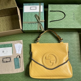 Средняя сумка-тоут из серии Gucci Blondie. Сумкиз серии Gucci Blo