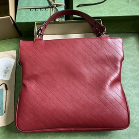 Средняя сумка-тоут из серии Gucci Blondie. Сумкиз серии Gucci Blo