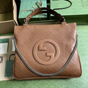 Средняя сумка-тоут из серии Gucci Blondie. Сумкиз серии Gucci Blo