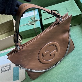 Средняя сумка-тоут из серии Gucci Blondie. Сумкиз серии Gucci Blo