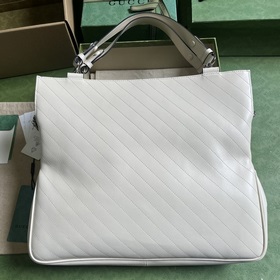 Средняя сумка-тоут из серии Gucci Blondie. Сумкиз серии Gucci Blo
