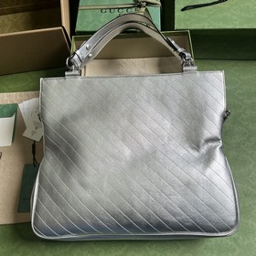 Средняя сумка-тоут из серии Gucci Blondie. Сумкиз серии Gucci Blo