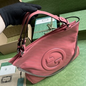 Средняя сумка-тоут из серии Gucci Blondie. Сумкиз серии Gucci Blo