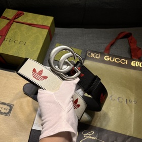 Gucci  Ширина 4,0 см Новая модель Второй раздел коллекции Adida