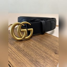 Новая модель Gucci GG Supreme из ПВХ, украшенная фирменным элемен