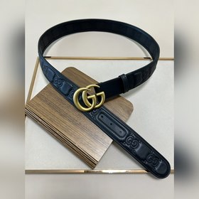 Новая модель Gucci GG Supreme из ПВХ, украшенная фирменным элемен