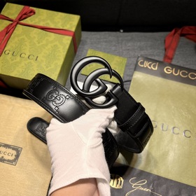 Gucci  Ширина 4,0 см  Новая модель Каждый сезон бренд обновляет