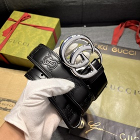 Gucci  Ширина 4,0 см  Новая модель Каждый сезон бренд обновляет