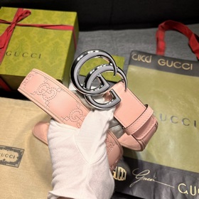 Gucci  Ширина 4,0 см  Новая модель Каждый сезон бренд обновляет