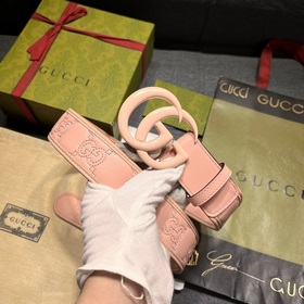 Gucci  Ширина 4,0 см  Новая модель Каждый сезон бренд обновляет