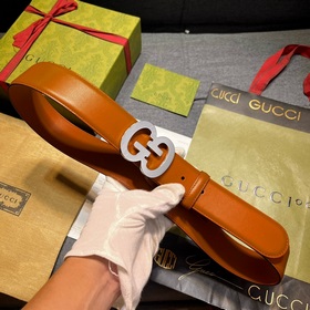 Gucci  Ширина 4,0 см  Новая модель Детали классического стиля 