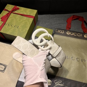 Gucci  Ширина 4,0 см  Новая модель Современная интерпретация кл