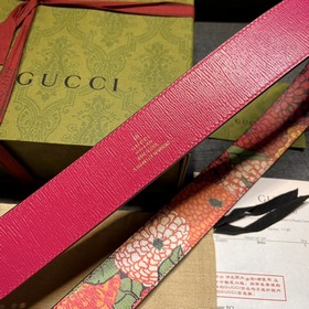 Gucci  Ширина 4,0  Новая модель из фирменного магазина, подлин