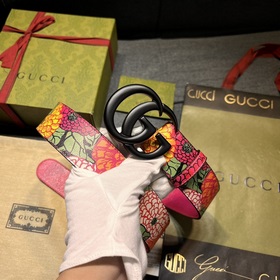 Gucci  Ширина 4,0  Новая модель из фирменного магазина, подлин