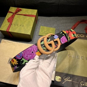 Gucci  Ширина 4,0  Новая модель из фирменного магазина, подлин