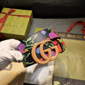 Gucci  Ширина 4,0  Новая модель из фирменного магазина, подлин