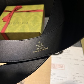 Gucci  Ширина 4,0  Новая модель из фирменного магазина, подлин