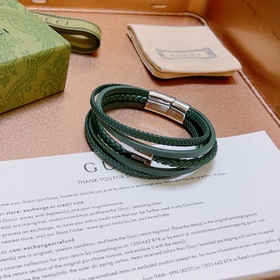 Новейшая модель браслета Gucci, изготовленная вручную из кожи пер