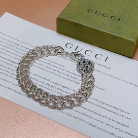 Новейшая модель браслета Gucci 2024 года. Классический дизайн, из