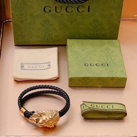 Новейшая модель браслета Gucci, изготовленная вручную из кожи пер