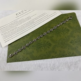 Gucci Браслет с подвеской виде свиного носа Длина： 18-20 см