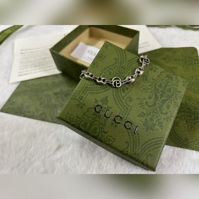 Gucci Браслет с подвеской виде свиного носа Длина： 18-20 см