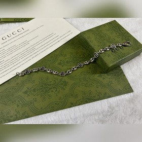 Gucci Браслет с подвеской виде свиного носа Длина： 18-20 см