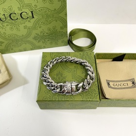 Gucci Популярный браслет с подвеской виде двойной буквы G и коль
