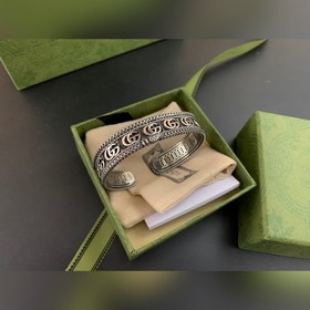 Gucci ретро браслет с рельефным изображением королевской змеи дво