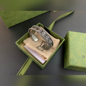 Gucci ретро браслет с рельефным изображением королевской змеи дво