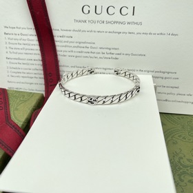 Gucci часы с браслетом
