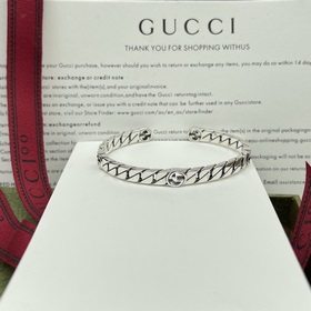 Gucci часы с браслетом