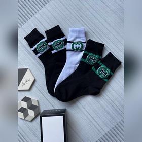 Gucci · Новинка от Gucci для женщин： носки средней длины [пять па