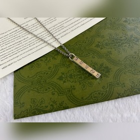 Gucci Сережка с черепом и костями Длина： 50+5 см