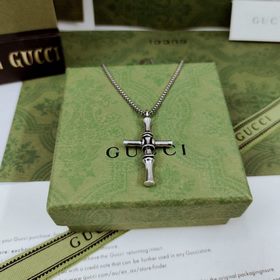 Gucci колье с крестом и цепочкой