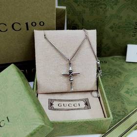 Gucci колье с крестом и цепочкой