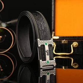 【LV】 «Hermès» с застежкой из бриллиантов. Материал： кожа крокодил