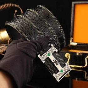 【LV】 «Hermès» с застежкой из бриллиантов. Материал： кожа крокодил