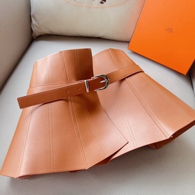 Пояс Hermes 26 см. Превосходный вид на фигуре, подходит к пальто 